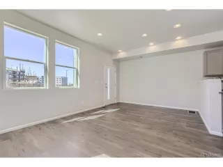 Photo #5: 8498836 Listing