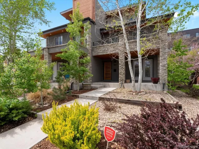 MLS: 8501937 Condo For Sale