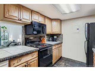 Photo #6: 8510920 Listing