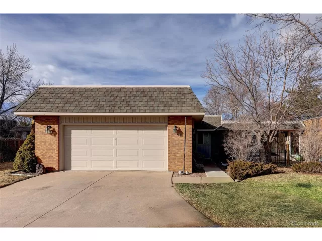 MLS: 8511153 Condo For Sale