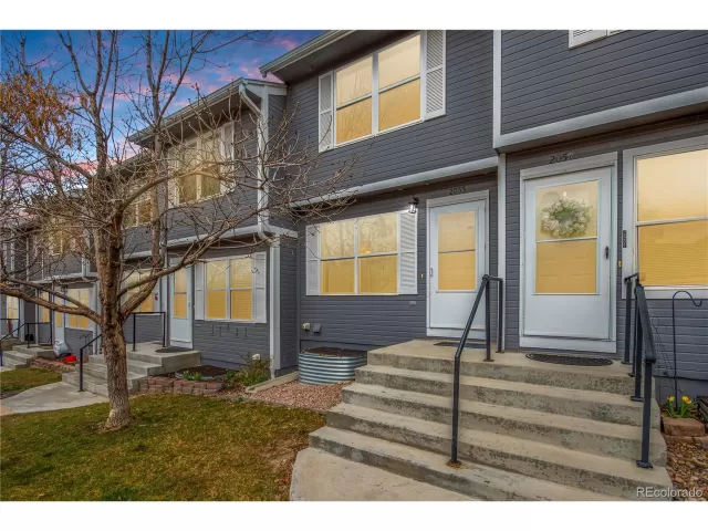 MLS: 8511784 Condo For Sale