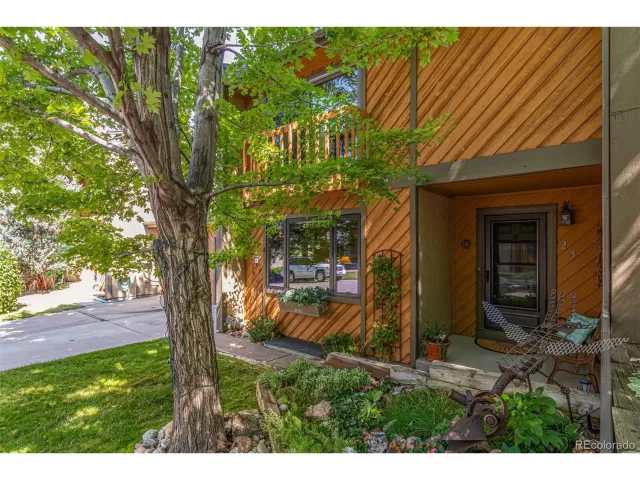MLS: 8513069 Condo For Sale