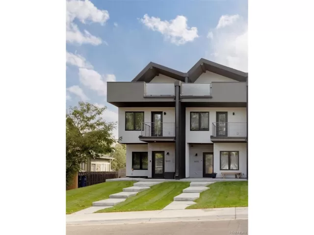 MLS: 8516100 Condo For Sale