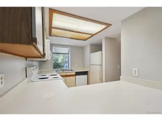 Photo #6: 8518043 Listing