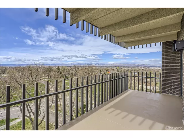 MLS: 8520026 Condo For Sale