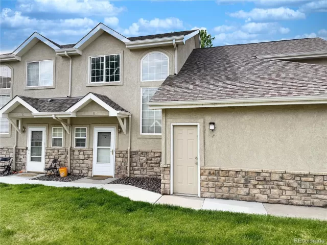 MLS: 8526788 Condo For Sale