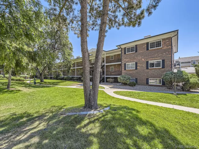 MLS: 8535593 Condo For Sale