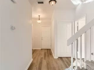 Photo #3: 8536330 Listing 