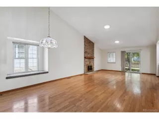 Photo #6: 8541552 Listing