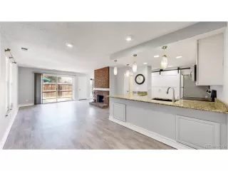 Photo #5: 8544656 Listing