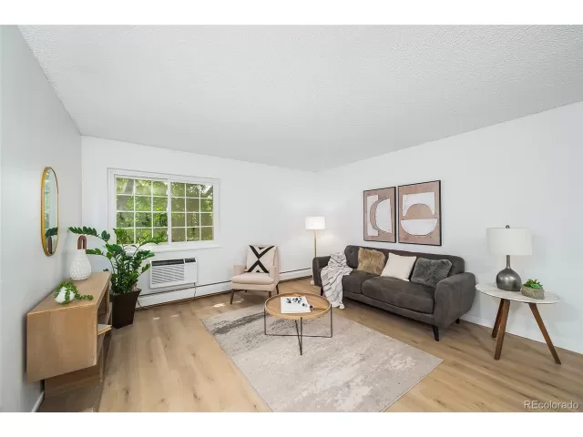 MLS: 8550036 Condo For Sale