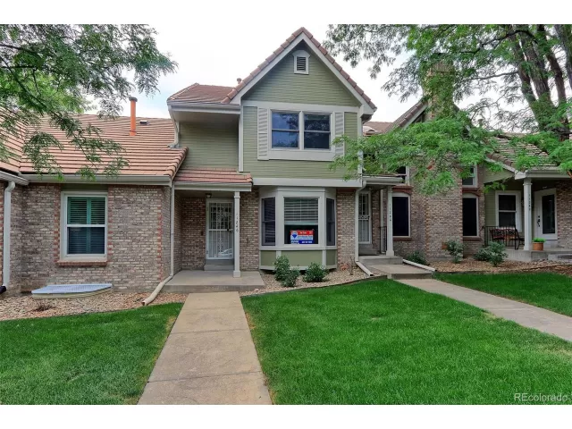 MLS: 8553622 Condo For Sale