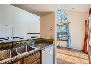 Photo #4: 8557749 Listing