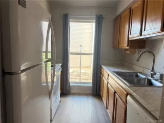 Photo #5: 8558577 Listing