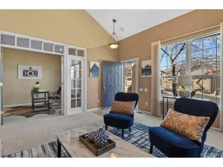 Photo #5: 8558730 Listing