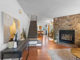 Photo #5: 8563537 Listing