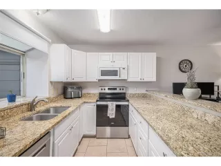 Photo #6: 8564650 Listing