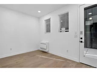 Photo #4: 8564899 Listing