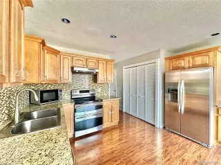 Photo #5: 8565950 Listing