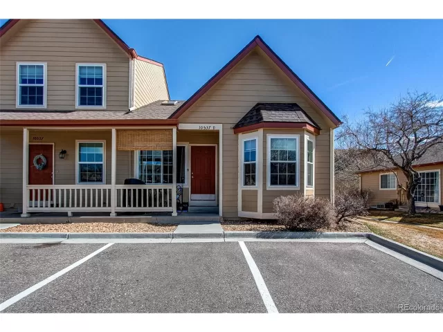 MLS: 8570624 Condo For Sale