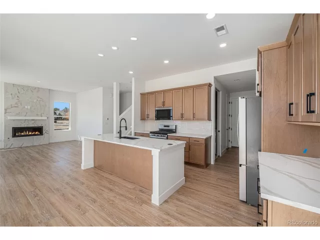 MLS: 8573645 Condo For Sale