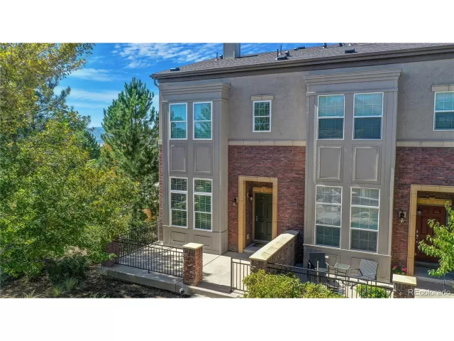 MLS: 8577652 Condo For Sale