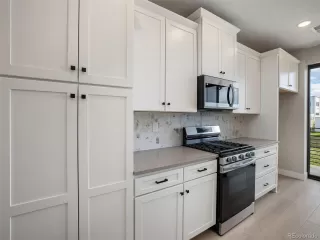 Photo #2: 8582958 Listing