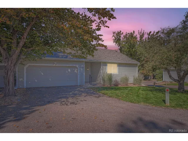 MLS: 8583338 Condo For Sale