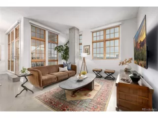 Photo #3: 8588241 Listing