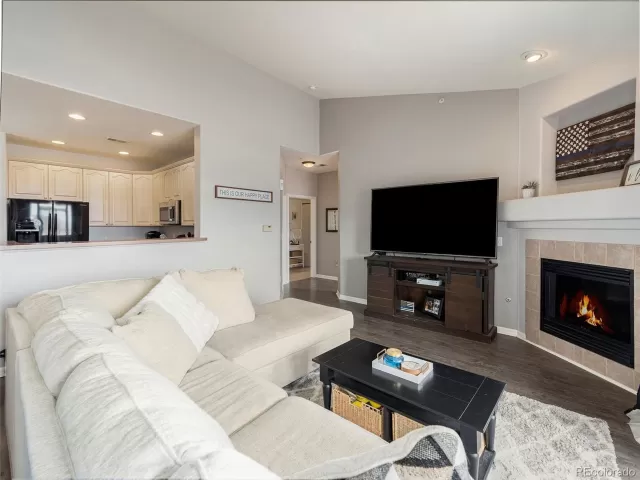 MLS: 8588921 Condo For Sale