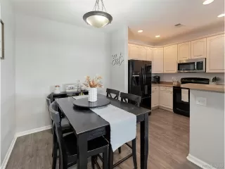 Photo #5: 8588921 Listing 