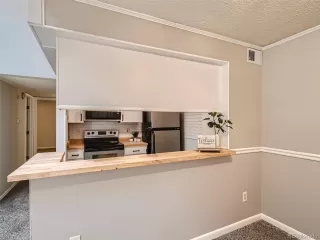 Photo #5: 8592611 Listing