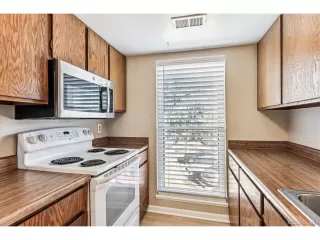 Photo #5: 8593349 Listing