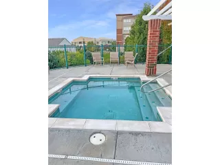 Photo #4: 8596966 Listing