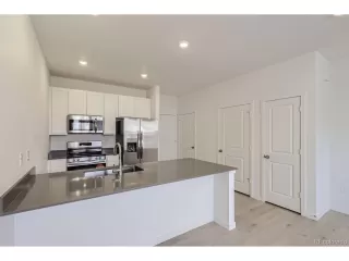 Photo #3: 8599228 Listing