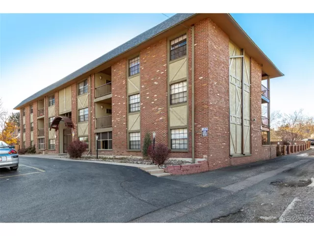 MLS: 8601543 Condo For Sale