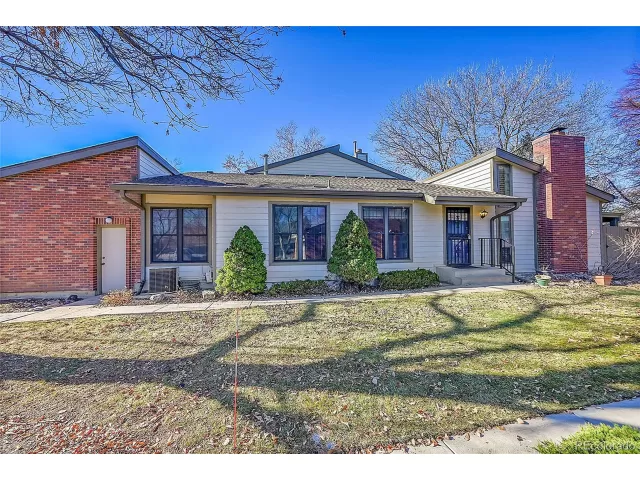 MLS: 8604032 Condo For Sale