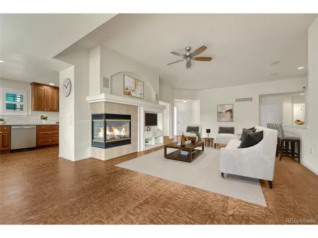 MLS: 8606575 Condo For Sale