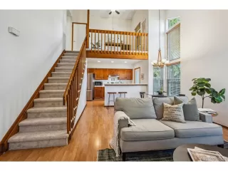 Photo #3: 8606869 Listing