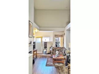 Photo #5: 8611414 Listing