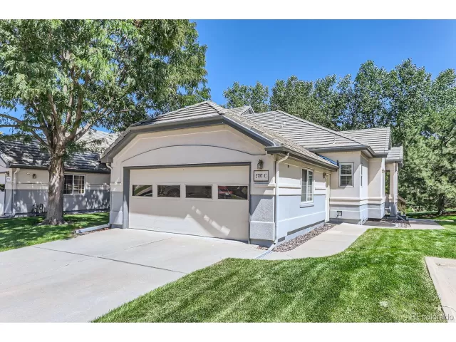 MLS: 8621344 Condo For Sale