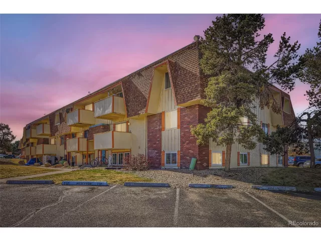 MLS: 8622046 Condo For Sale