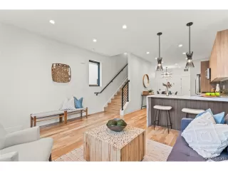 Photo #5: 8622675 Listing