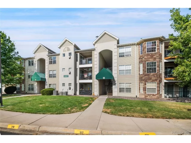 MLS: 8627501 Condo For Sale