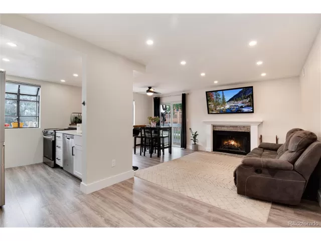 MLS: 8628234 Condo For Sale