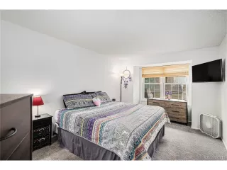 Photo #4: 8642101 Listing