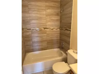 Photo #3: 8642955 Listing