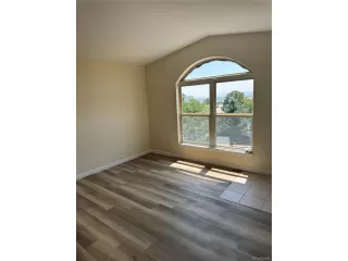 Photo #4: 8642955 Listing