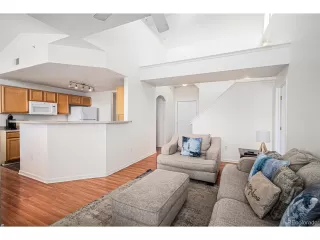 Photo #5: 8644171 Listing