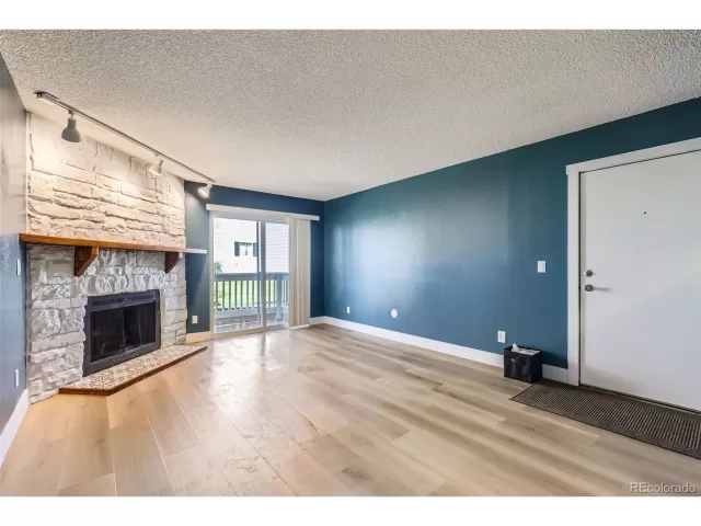 MLS: 8650819 Condo For Sale